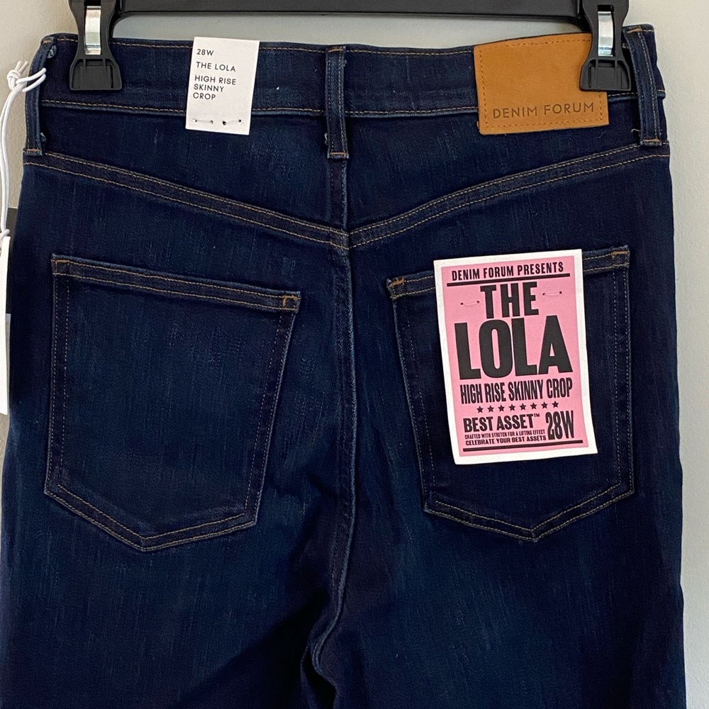 NWT High rise skinny crop, size 28